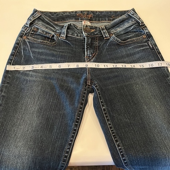 Silver Jeans Suki Capri Mid Rise Size 27 - Picture 6 of 16